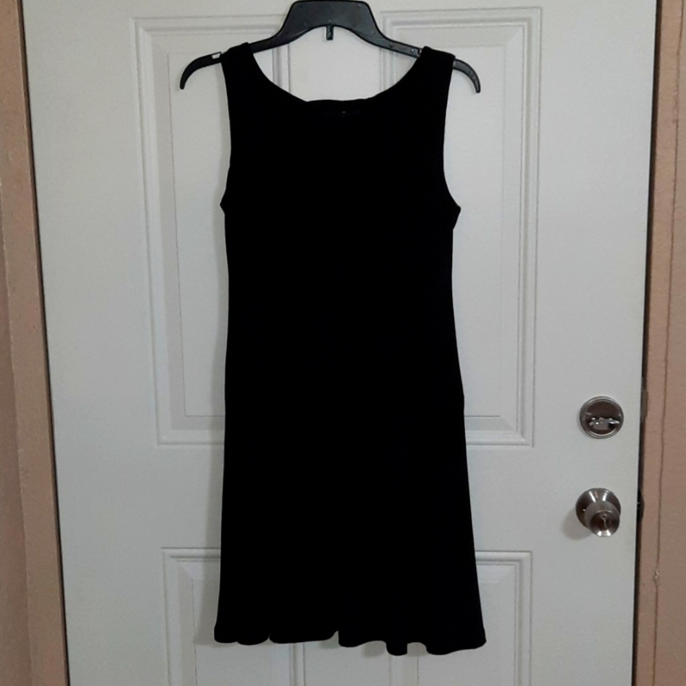 Black Sleeveless Dress. Size 8. NWT.